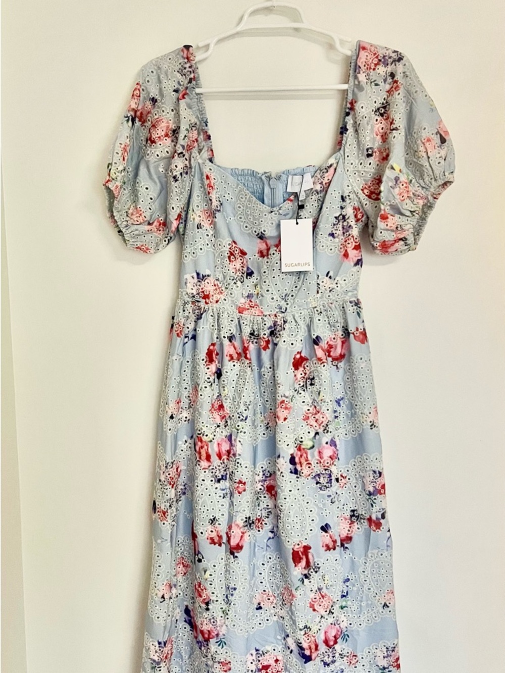 BALTIC BORN LEILA EYELET
MIDI DRESS I LIGHT BLUE
FLORAL - NWT Small